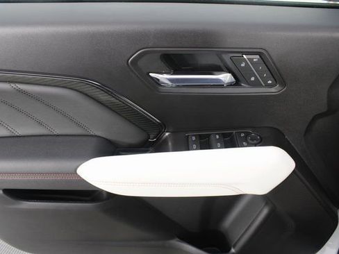 New 2026 GMC Canyon AT4X image 15