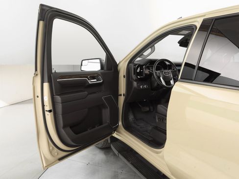 Used 2022 GMC Sierra 1500 Elevation image 11