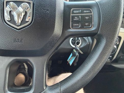 Used 2014 RAM 1500 Classic SLT image 28