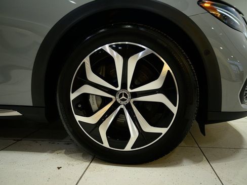 Used 2025 Mercedes-Benz E 450 4MATIC All-Terrain Wagon image 9