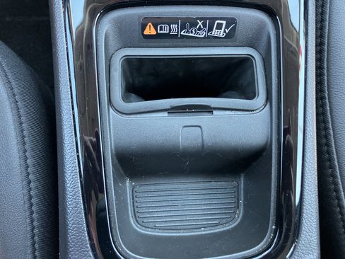 Used 2017 Chevrolet Cruze Premier FWD image 22