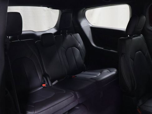 New 2026 Chrysler Voyager LX image 13