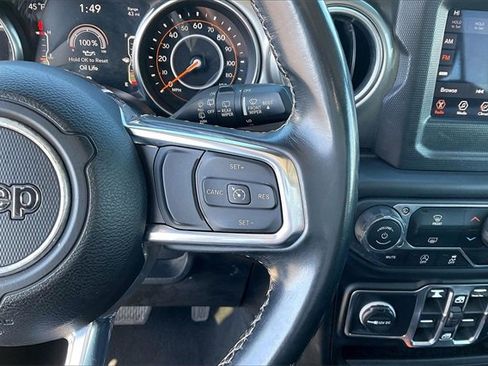 Used 2020 Jeep Wrangler Unlimited Sahara image 17