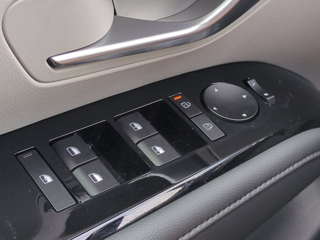New 2026 Hyundai Tucson Limited w/ Tow & Go Package FWD image 33