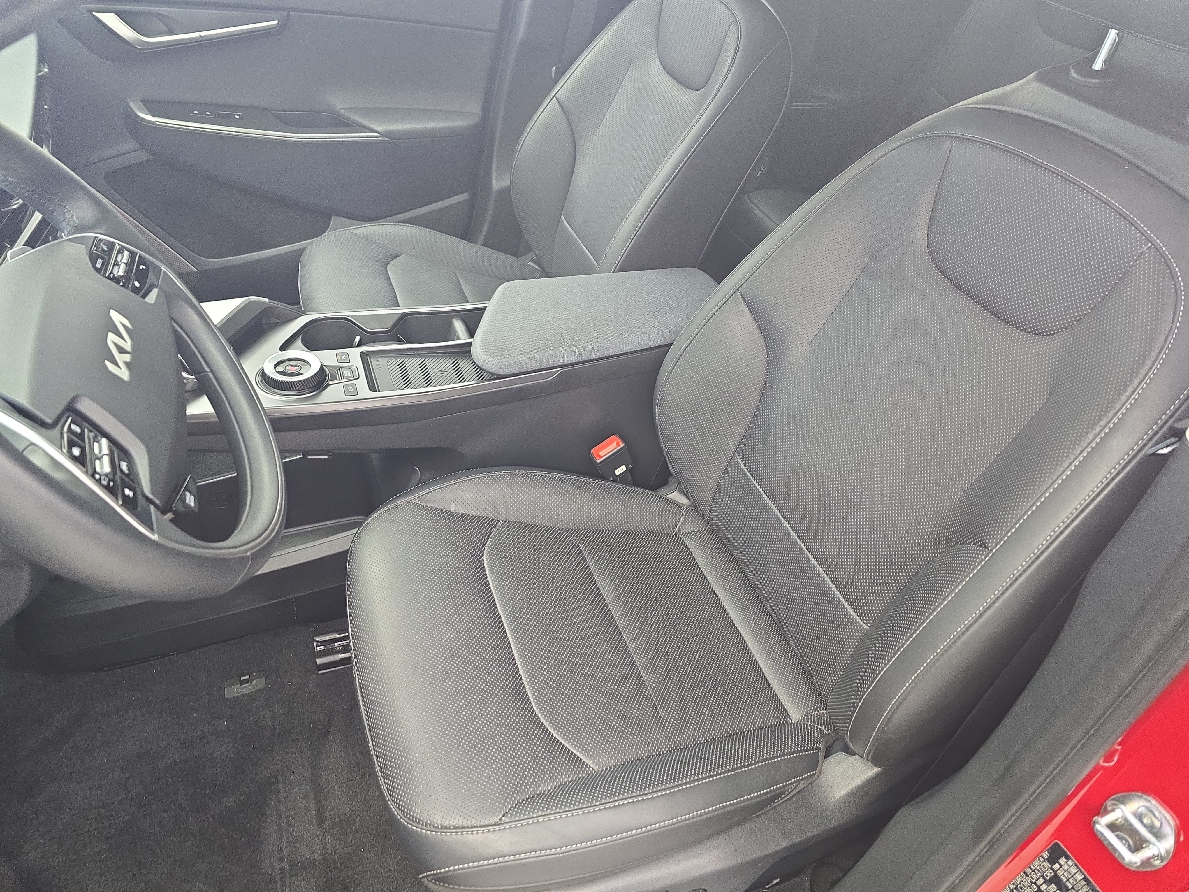 Used 2024 Kia EV6 Wind RWD image 15