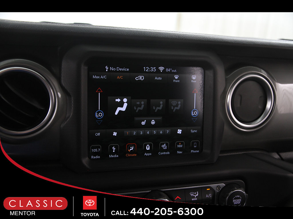 Used 2019 Jeep Wrangler Unlimited Sahara AWD/4WD image 11