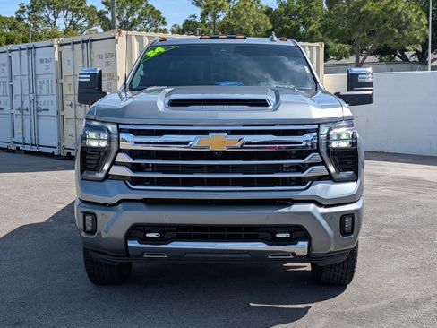 Used 2024 Chevrolet Silverado 2500 High Country w/ High Country Premium Package image 8