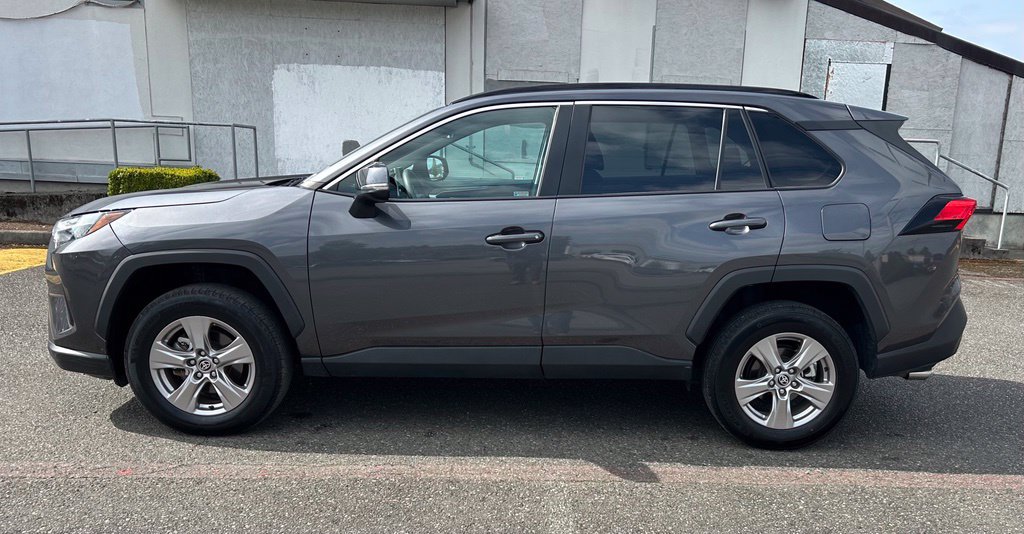 Certified 2025 Toyota RAV4 XLE FWD image 8