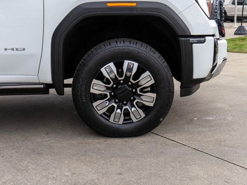 Used 2024 GMC Sierra 3500 Denali w/ Denali Reserve Package image 40