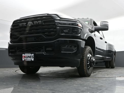 New 2026 RAM 3500 Limited AWD/4WD image 47