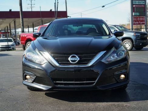 Used 2018 Nissan Altima 2.5 SR w/ SR Special Edition image 9