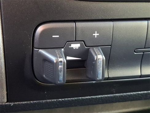 Used 2016 RAM 2500 Tradesman w/ Chrome Appearance Group image 24