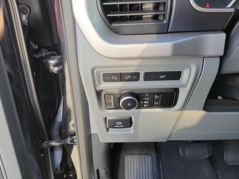 Used 2023 Ford F150 XLT w/ Equipment Group 302A High RWD image 27
