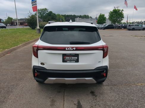 Certified 2024 Kia Seltos EX AWD/4WD image 7
