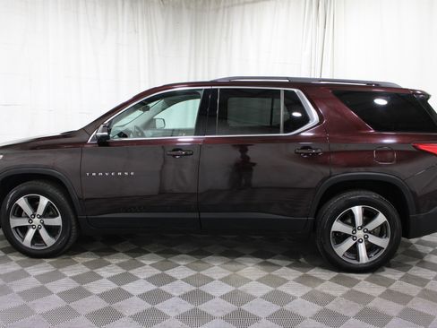 Used 2020 Chevrolet Traverse LT w/ LT Premium Package AWD/4WD image 34