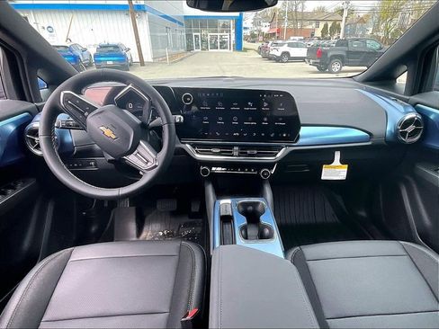 New 2026 Chevrolet Equinox EV LT FWD image 12
