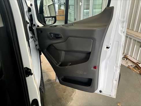 Used 2024 Ford Transit 350 XLT image 12