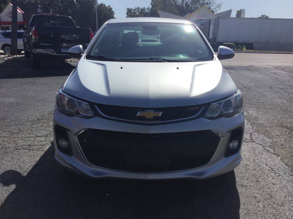 Used 2018 Chevrolet Sonic LT w/ RS Package FWD image 8