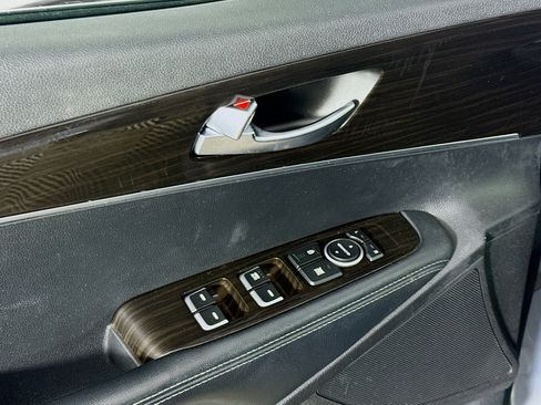 Used 2020 Kia Sorento L image 23