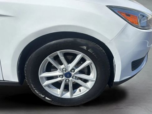Used 2018 Ford Focus SE FWD image 30