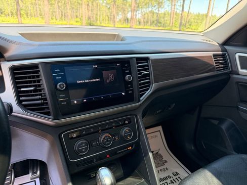 Used 2019 Volkswagen Atlas SE FWD image 16