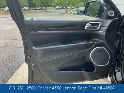 Used 2018 Jeep Grand Cherokee Summit AWD/4WD image 17