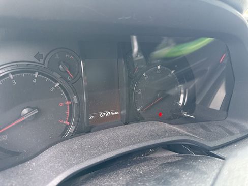 Used 2021 Toyota 4Runner SR5 Premium w/ Moonroof Package image 7