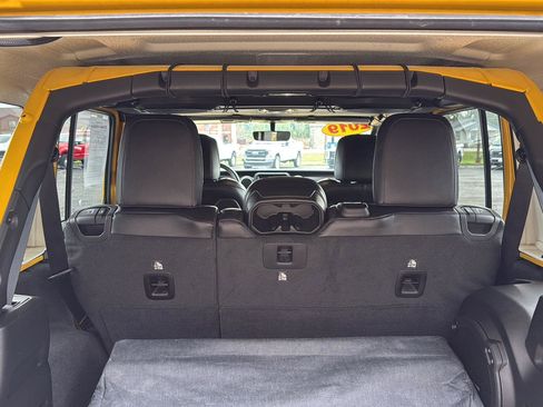 Used 2019 Jeep Wrangler Unlimited Rubicon image 14