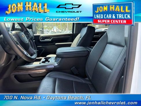 Used 2025 Chevrolet Silverado 3500 LTZ w/ LTZ Convenience Package AWD/4WD image 18