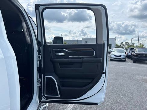 Used 2023 RAM 2500 Laramie AWD/4WD image 65