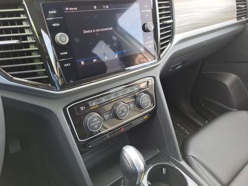 Used 2023 Volkswagen Atlas SEL image 21