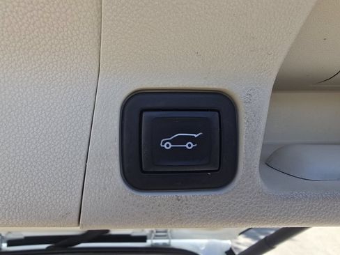 Used 2023 GMC Acadia Denali AWD/4WD image 19