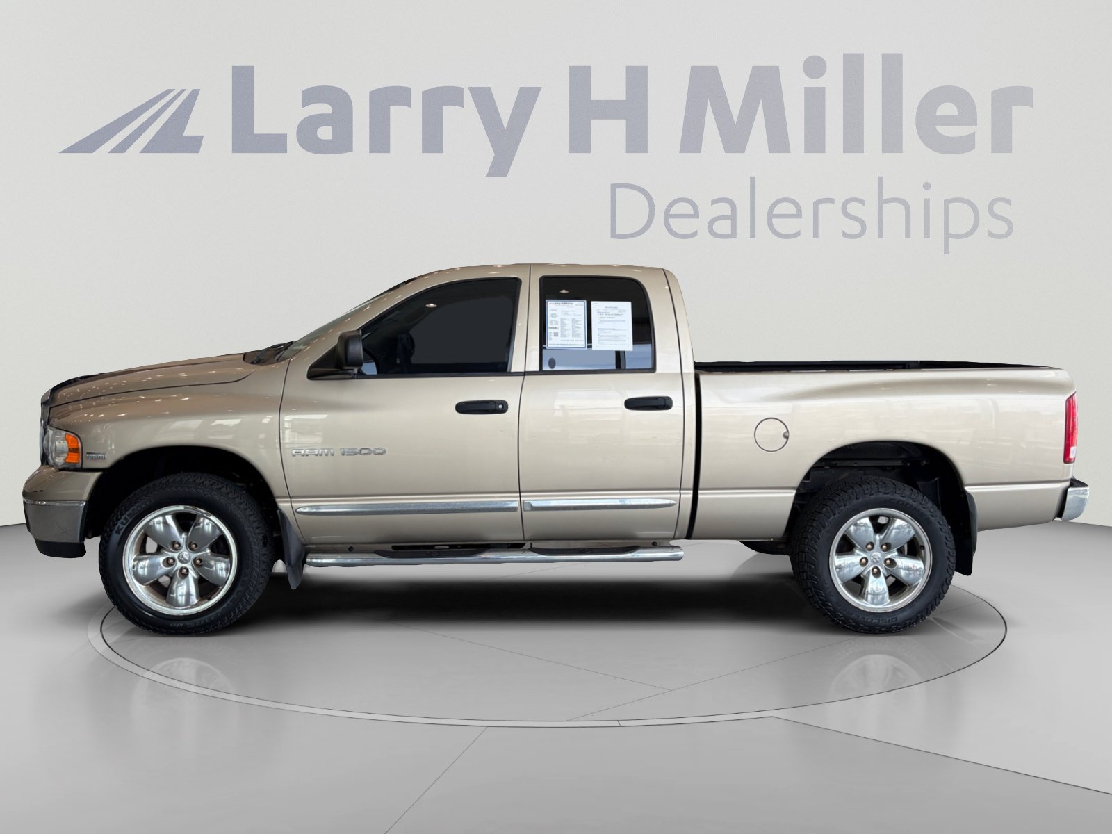 Used 2005 Dodge Ram 1500 Truck SLT w/ Quad Cab Big Horn Value Group AWD/4WD image 2