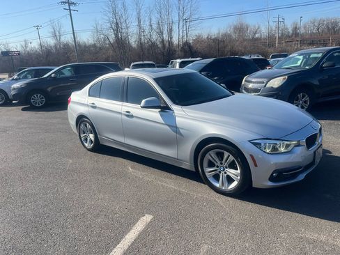 Used 2017 BMW 330i xDrive Sedan image 3