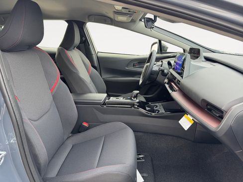 New 2026 Toyota Prius Plug-In Hybrid image 17