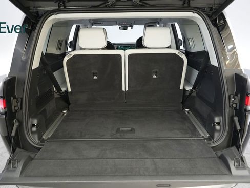 Used 2024 Rivian R1S Adventure AWD/4WD image 8