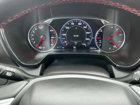 Used 2023 Chevrolet Blazer RS w/ Enhanced Convenience Package FWD image 21