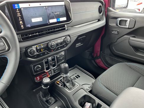 Used 2024 Jeep Wrangler Unlimited Rubicon 4xe w/ Convenience Group image 26