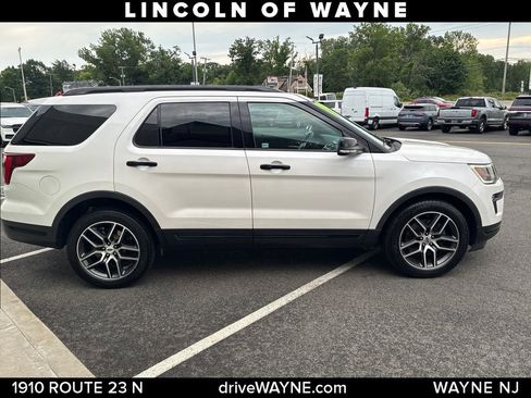Used 2019 Ford Explorer Sport w/ Ford Safe & Smart Package AWD/4WD image 8