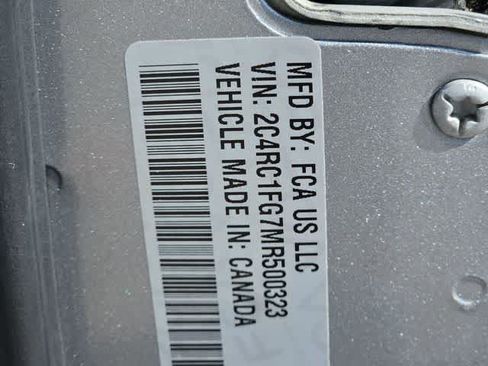 Used 2021 Chrysler Pacifica Touring w/ S Appearance Package FWD image 30