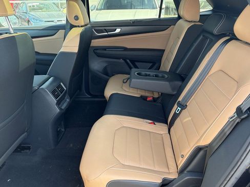 New 2026 Volkswagen Atlas Cross Sport SEL R-Line AWD/4WD image 7