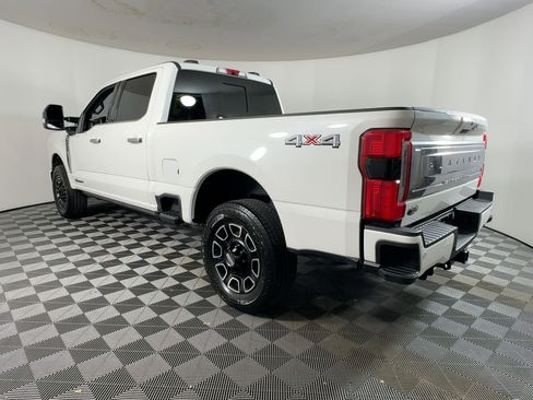 Used 2024 Ford F250 Platinum image 2