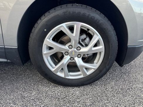 Used 2018 Chevrolet Equinox Premier FWD image 9