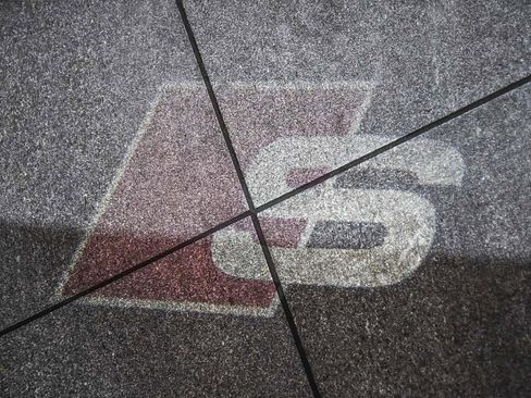 Used 2022 Audi SQ8 Premium Plus w/ Executive Package image 29