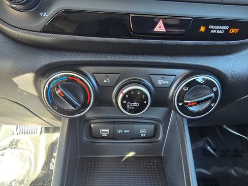 New 2026 Hyundai Venue SE FWD image 21