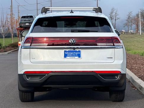 New 2026 Volkswagen Atlas Cross Sport SE image 4