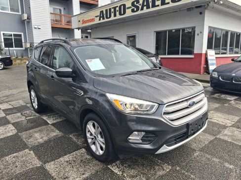 Used 2018 Ford Escape SEL w/ Ford Safe & Smart Package image 3