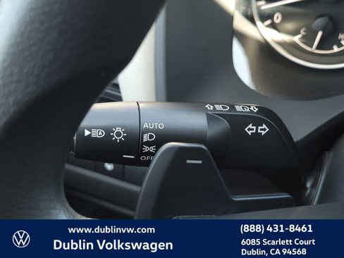 Used 2023 Nissan Rogue SV image 21