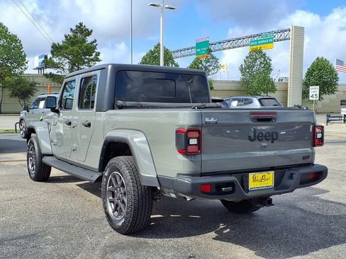 Used 2021 Jeep Gladiator Sport AWD/4WD image 23