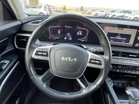 Certified 2023 Kia Telluride S w/ S Sunroof Package AWD/4WD image 13